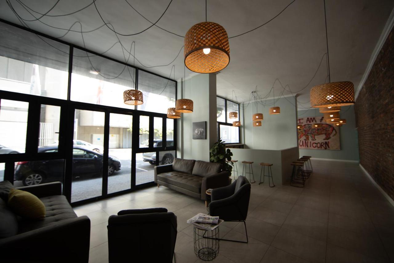 Happy Rhino Hotel Cape Town Exterior photo